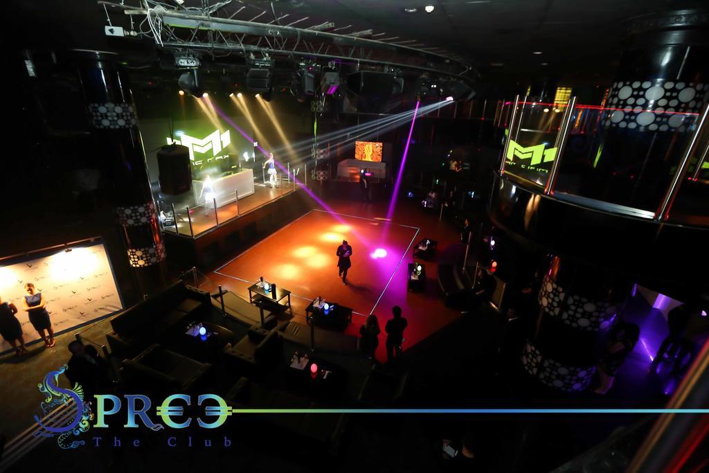 Royal Ascot Hotel Dubai Ngoại thất bức ảnh